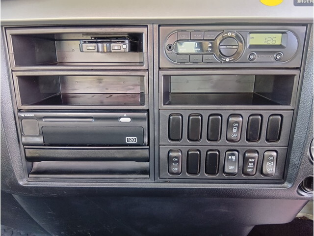 三菱ふそうファイタークレーン5段増トン（6t・8t）[写真26]