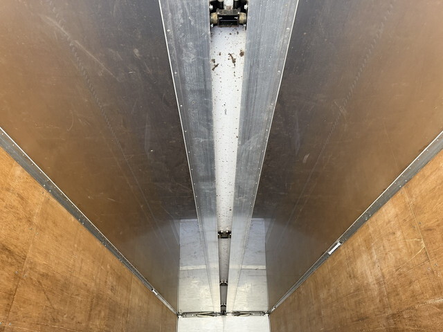 日野プロフィアアルミウイング大型（10t）[写真11]