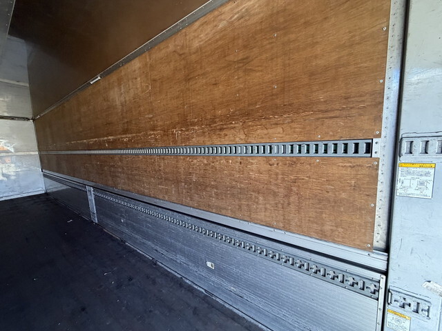 日野プロフィアアルミウイング大型（10t）[写真12]