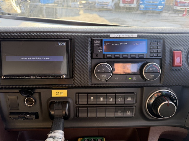 日野プロフィアアルミウイング大型（10t）[写真35]