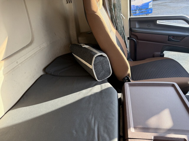 日野プロフィアアルミウイング大型（10t）[写真39]