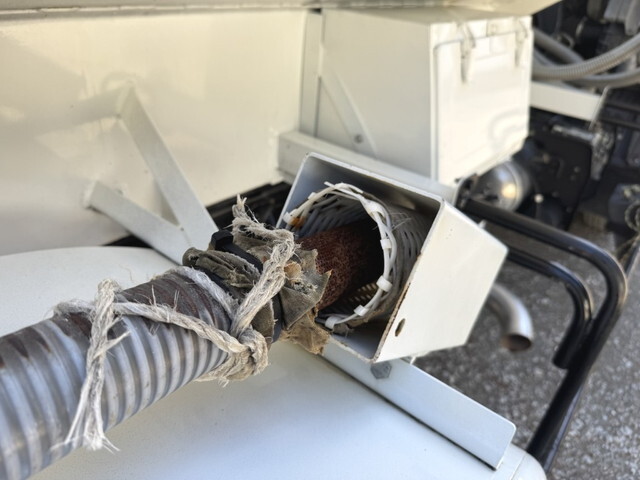 日野レンジャー散水車中型（4t）[写真18]