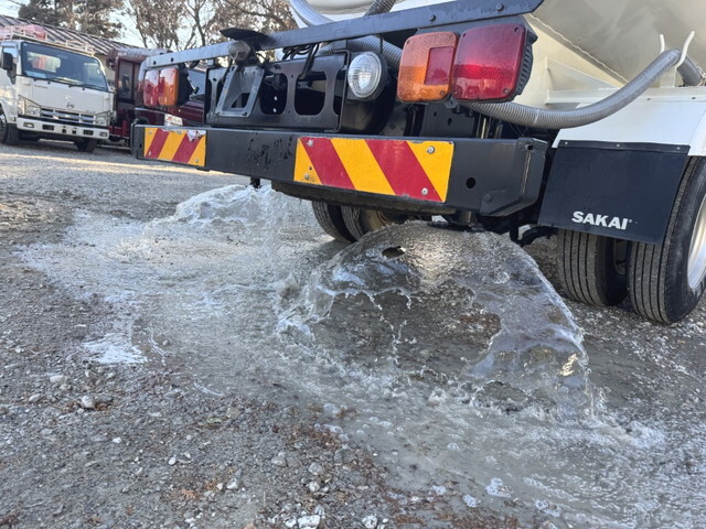 日野レンジャー散水車中型（4t）[写真35]