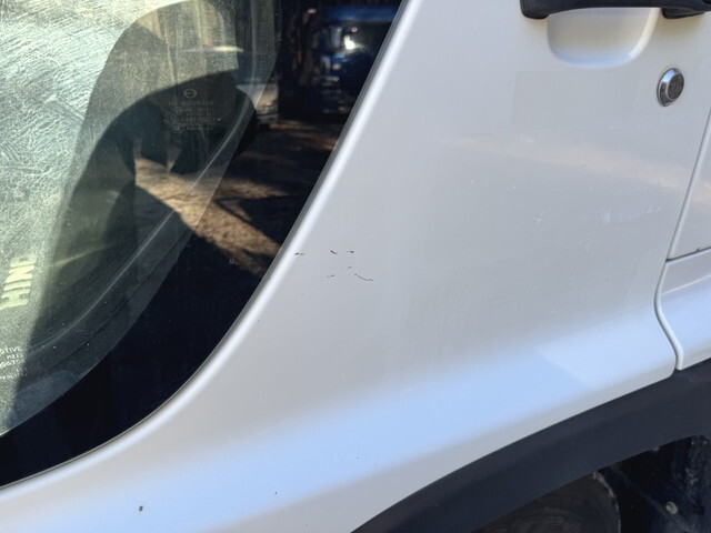 日野レンジャー散水車中型（4t）[写真38]