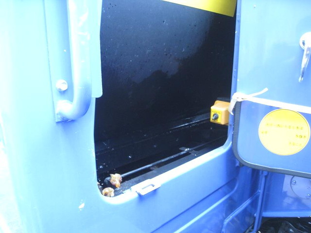 いすゞエルフパッカー車（塵芥車）小型（2t・3t）[写真17]