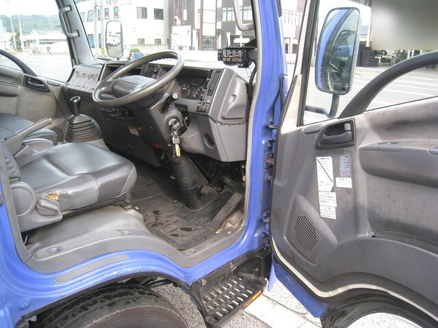 いすゞエルフパッカー車（塵芥車）小型（2t・3t）[写真19]