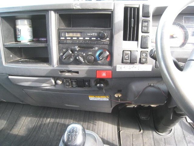 いすゞエルフパッカー車（塵芥車）小型（2t・3t）[写真21]