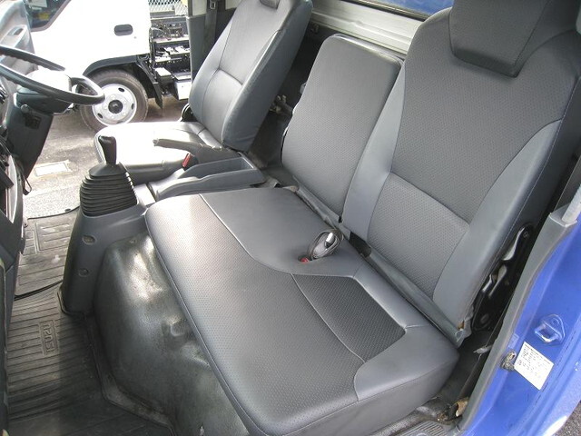 いすゞエルフパッカー車（塵芥車）小型（2t・3t）[写真25]