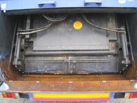 いすゞエルフパッカー車（塵芥車）小型（2t・3t）[写真08]