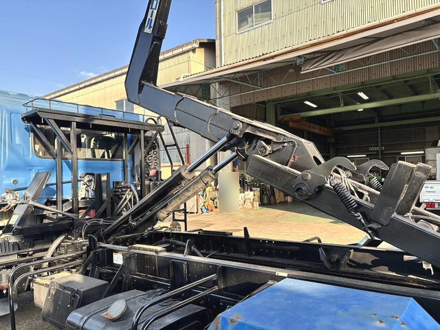 日野レンジャーコンテナ専用車中型（4t）[写真23]