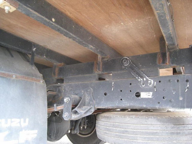 いすゞエルフクレーン4段小型（2t・3t）[写真13]