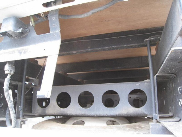 いすゞエルフクレーン4段小型（2t・3t）[写真20]