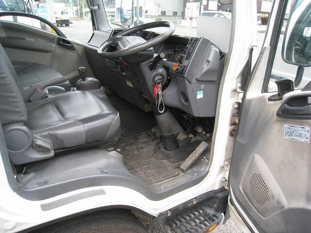 いすゞエルフクレーン4段小型（2t・3t）[写真23]