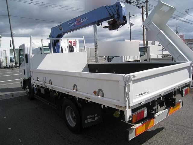 いすゞエルフクレーン4段小型（2t・3t）[写真04]