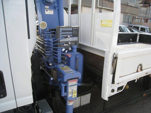 いすゞエルフクレーン4段小型（2t・3t）[写真07]