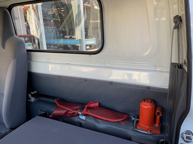 マツダタイタン平ボディ小型（2t・3t）[写真12]