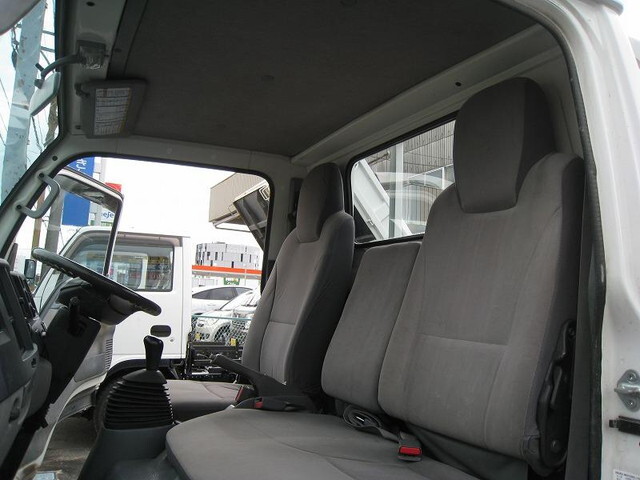 いすゞエルフ平ボディ小型（2t・3t）[写真10]