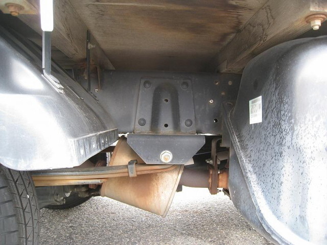 いすゞエルフ平ボディ小型（2t・3t）[写真11]