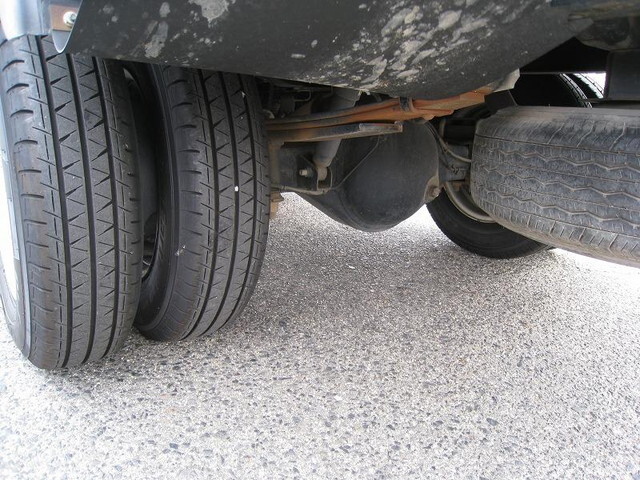 いすゞエルフ平ボディ小型（2t・3t）[写真13]