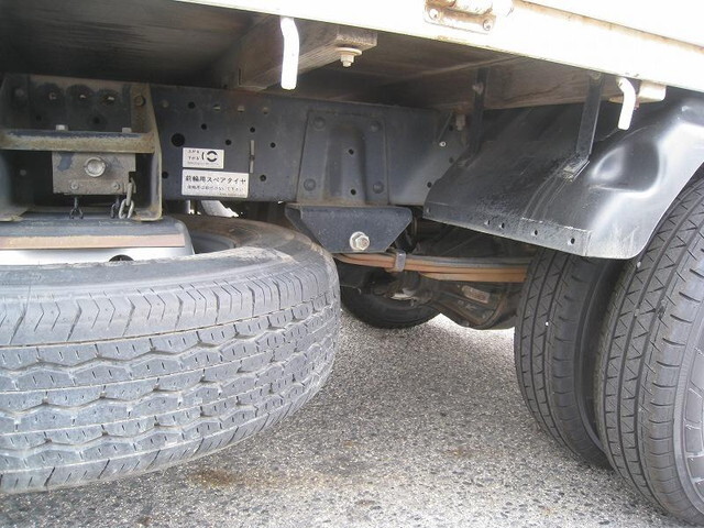 いすゞエルフ平ボディ小型（2t・3t）[写真14]