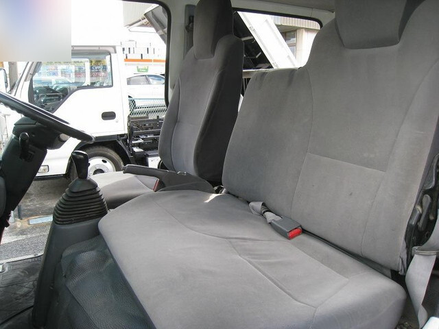 マツダタイタンダブルキャブ（Wキャブ）小型（2t・3t）[写真16]