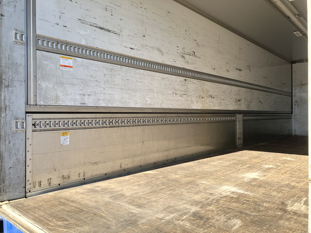 日野プロフィアアルミウイング大型（10t）[写真13]