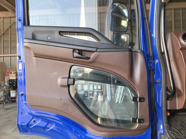 日野プロフィアアルミウイング大型（10t）[写真27]