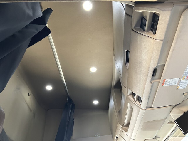 日野プロフィアアルミウイング大型（10t）[写真33]