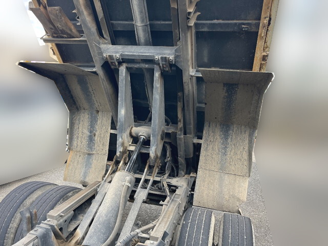 いすゞエルフローダーダンプ小型（2t・3t）[写真12]