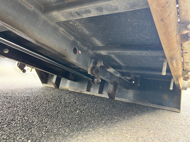 いすゞエルフローダーダンプ小型（2t・3t）[写真16]