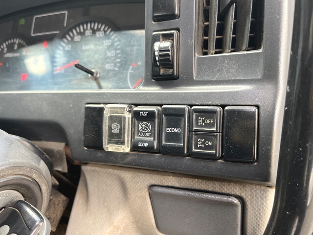 いすゞエルフローダーダンプ小型（2t・3t）[写真35]