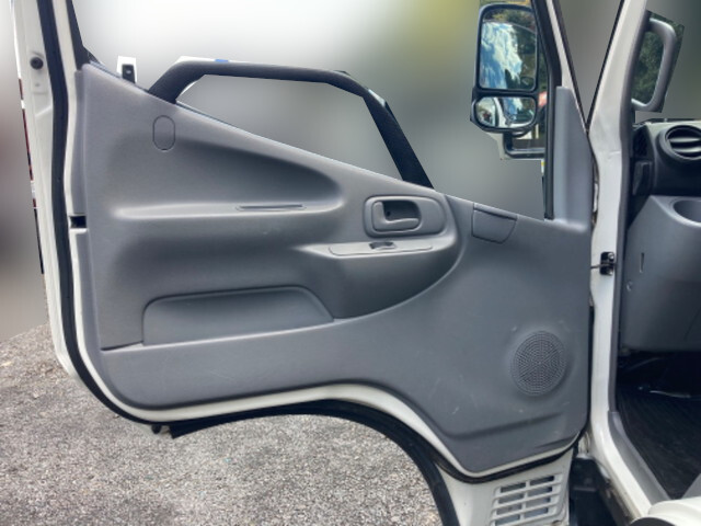 日野デュトロ平ボディ小型（2t・3t）[写真24]