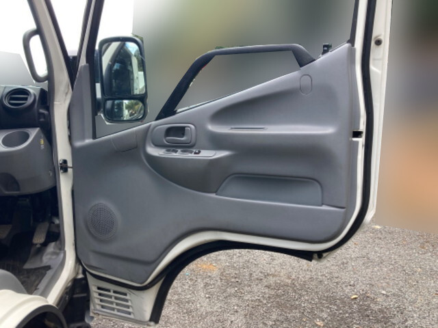 日野デュトロ平ボディ小型（2t・3t）[写真25]