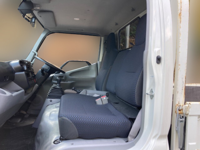 日野デュトロ平ボディ小型（2t・3t）[写真26]