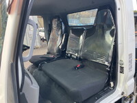 三菱ふそうキャンターセーフティローダー小型（2t・3t）[写真33]