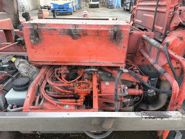 日野プロフィアダンプ大型（10t）[写真10]