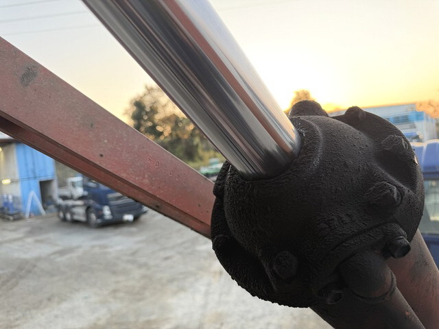 日野プロフィアダンプ大型（10t）[写真18]