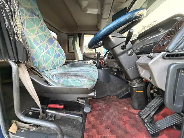 日野プロフィアダンプ大型（10t）[写真23]