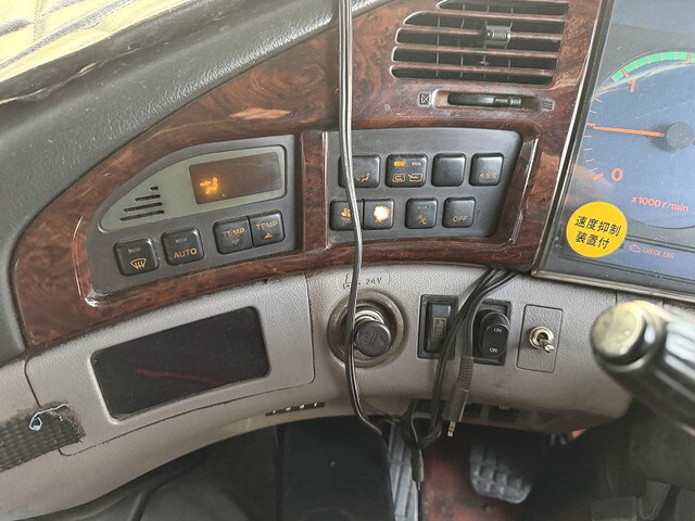 日野プロフィアダンプ大型（10t）[写真27]