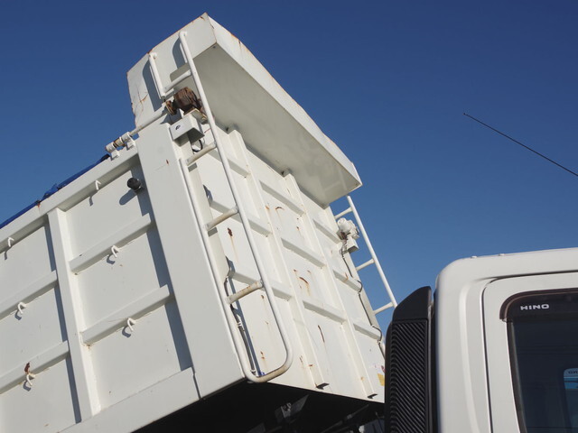 日野レンジャー深ダンプ（土砂禁ダンプ）中型（4t）[写真11]