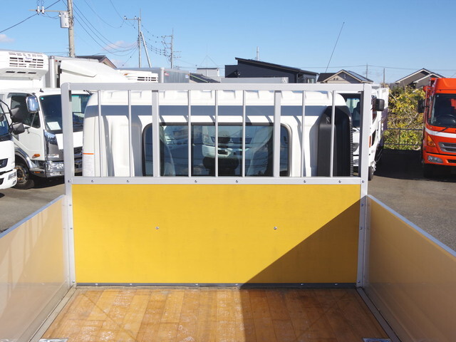 日野レンジャーアルミブロック中型（4t）[写真09]