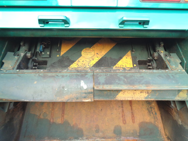 いすゞエルフパッカー車（塵芥車）小型（2t・3t）[写真14]