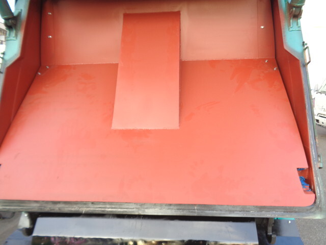 いすゞエルフパッカー車（塵芥車）小型（2t・3t）[写真24]