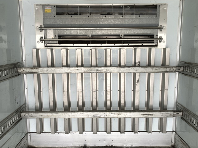 日野レンジャー冷凍車（冷蔵車）中型（4t）[写真10]