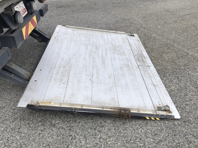 日野レンジャー冷凍車（冷蔵車）中型（4t）[写真14]