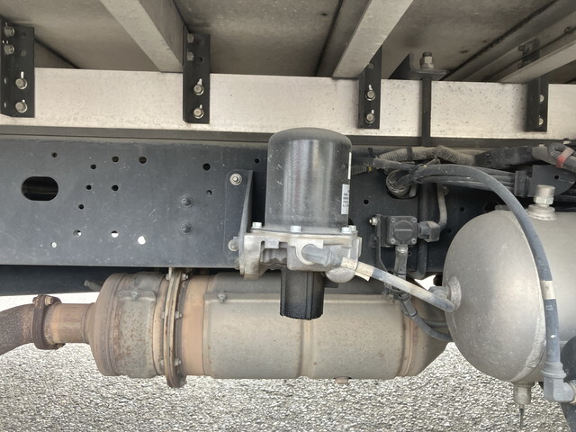 日野レンジャー冷凍車（冷蔵車）中型（4t）[写真24]