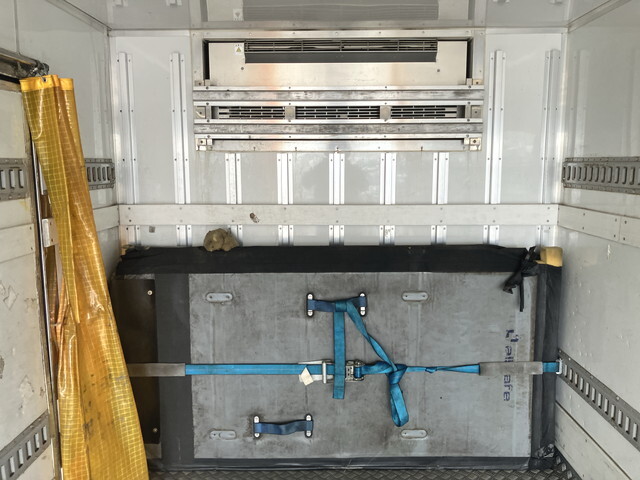 日野レンジャー冷凍車（冷蔵車）中型（4t）[写真13]