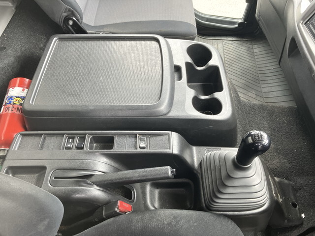 日野レンジャー冷凍車（冷蔵車）中型（4t）[写真37]