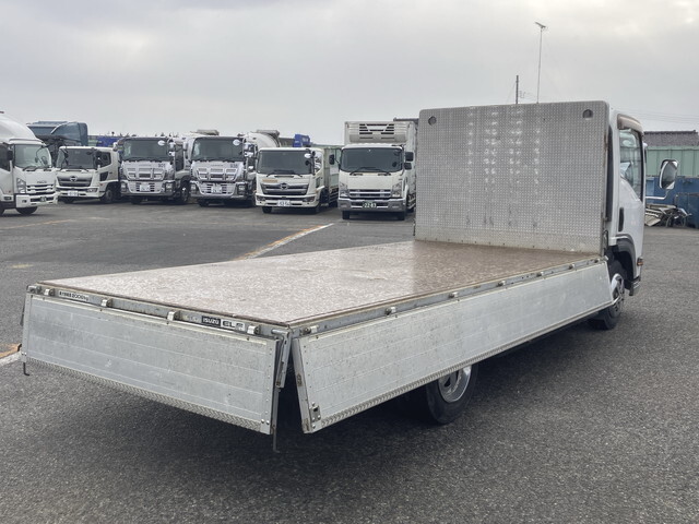 いすゞエルフアルミブロック小型（2t・3t）[写真11]