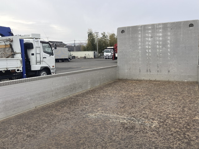 いすゞエルフアルミブロック小型（2t・3t）[写真12]